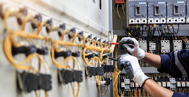 Professional Electrician technician working in Scott City, KS